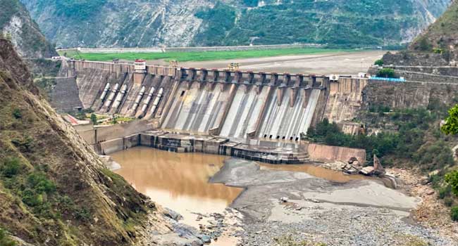 ന്യൂഇയറിൽ പാക്കിസ്ഥാന് ഇന്ത്യയുടെ വക ഷോക് ട്രീറ്റ്മെന്റ്!! ചെനാബ് നദിയിൽ പുതിയ ജലവൈദ്യുത പദ്ധതിക്ക് കേന്ദ്ര അനുമതി, പുതിയ പദ്ധതി പാക്കിസ്ഥാനുള്ള ഇടുട്ടടി, പുതിയ അണക്കെട്ട് നിർമിക്കില്ല, പകരം നിലവിലെ പ്ലാൻറിന് സമീപത്ത് നിന്ന് പ്രത്യേക ഭൂഗർഭ പൈപ്പുകളിലൂടെ ജലം കടത്തിവിട്ട് വൈദ്യുതി ഉൽപാദിപ്പിക്കും