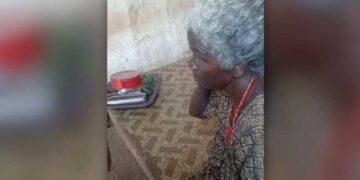 മൂന്നു ദിവസമായി സുഖമില്ലാതെ കിടപ്പിൽ, തൊഴിലുറപ്പ് പണിക്കു ചെന്നപ്പോൾ സമരത്തിൽ പങ്കെടുത്തവർക്കു മാത്രം പണി, ബാക്കിയുള്ളവർക്ക് വീട്ടിലിരിക്കാം… സിപിഎം സമരത്തിൽ പങ്കെടുക്കാത്തതിന്റെ പേരിൽ ആദിവാസി വയോധികയെ മടക്കിയയച്ചതായി പരാതി, വിവാദമായതോടെ 42 പേർക്കുളള തൊഴിൽദിനം മാത്രമേ ബാക്കിയുള്ളു, അതിനാൽ കുറച്ചുപേരെ മാറ്റി നിർത്തിയെന്ന് മറുപടി