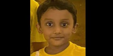 വീടുപണിക്കായി ചാരിവച്ചിരുന്ന ജനൽകട്ടിള തെന്നി ദേഹത്തുവീണു, ഒന്നാം ക്ലാസുകാരന് ദാരുണാന്ത്യം, കട്ടിള പതിച്ചത് കുട്ടിയുടെ തലയിൽ