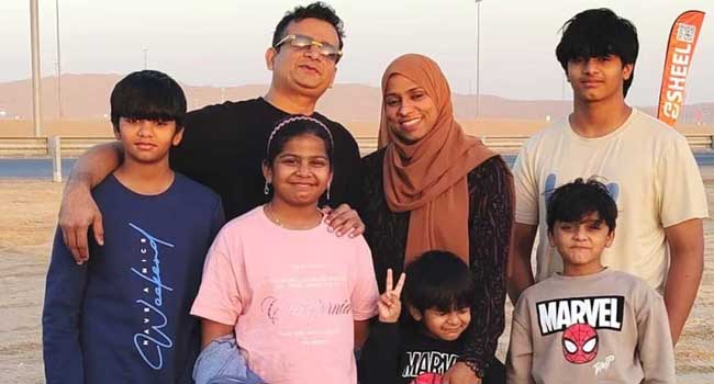 ഹൃദയം നുറുങ്ങുന്ന വേദനയിൽ വീൽ ചെയറിലിരുന്ന് പൊന്നുമക്കൾക്ക് വിട നൽകി പിതാവ്, എല്ലുപൊടിയുന്ന വേദനയിൽ ആശുപത്രിക്കിടക്കയിൽ വച്ച് അവസാനമായി മക്കളെ ഒരു നോക്ക് കണ്ട് റുക്സാന… നാലു സഹോദരങ്ങൾ ഒരുമിച്ച് യാത്രയായി… ഇനി ഇസ തനിച്ച്….