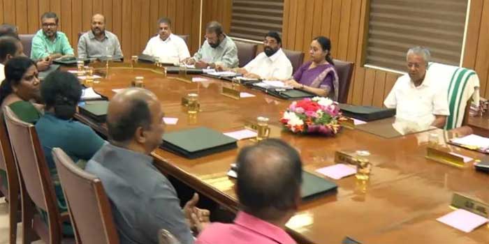 കന്യാസ്ത്രീകൾ ഉൾപെടെയുള്ള മതസ്ഥാപനങ്ങളിലെ സ്ത്രീകൾക്ക് സാമൂഹ്യ സുരക്ഷാ പദ്ധതിയുടെ ആനുകൂല്യങ്ങൾ ലഭ്യമാക്കാൻ സർക്കാർ!! വരുമാന സർട്ടിഫിക്കറ്റ്, അവിവാഹിത സർട്ടിഫിക്കറ്റ് എന്നിവ ഒഴിവാക്കി പകരം പ്രത്യേക അപേക്ഷ ഫോറം