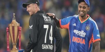 7 ബോൾ, രണ്ട് ഫോർ… 10 റൺസെടുത്ത് സഞ്ജു പുറത്ത്, പിന്നാലെ ഇഷാൻ കിഷനും… ഇന്ത്യ രണ്ട് വിക്കറ്റ് നഷ്ടത്തിൽ 60 റൺസ്