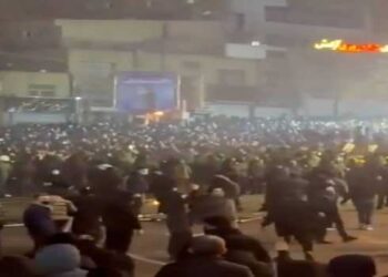 ഇറാനിൽ പ്രക്ഷോഭകാരികൾക്കുവേണ്ടി ഇനി കളത്തിലിറങ്ങി കളിക്കുക ട്രംപ്? ഖമനേയിയെ താഴെയിറക്കാൻ എന്തു സഹായവും വാ​ഗ്ദാനം ചെയ്ത് അമേരിക്ക, യുഎസ് ആക്രമിച്ചാൽ ഇസ്രയേലിലെ യുഎസ് താവളങ്ങൾ തകർക്കുമെന്ന് ഇറാൻ… ത്രിശങ്കുവിൽ ഇസ്രയേൽ