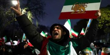 ഇറാനിൽ പുറംലോകവുമായുള്ള ബന്ധം കുറയ്ക്കാൻ നീക്കം? ആഗോളതലത്തിൽ സ്ഥിരമായ ഇന്റർനെറ്റ് ഷട്ട്ഡൗണിലേക്ക്, പദ്ധതി നടപ്പിലായാൽ ഭരണകൂടം അംഗീകരിച്ചവർക്ക് മാത്രം ഇന്റർനെറ്റ്…