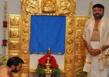 ശബരിമല ശ്രീകോവിലിലേക്കു പുതുതായി നിർമിച്ച സ്വർണപ്പാളികൾ വീട്ടിൽ പൂജയ്ക്കു വച്ചാൽ ഐശ്വര്യമുണ്ടാകുമെന്ന് പോറ്റി പറഞ്ഞു, 40 വർഷമായി ശബരിമലയിൽ ദർശനം നടത്തുന്നു, പോറ്റിയുമായി അവിടെവച്ചുള്ള പരിചയം, ഉണ്ണിക്കൃഷ്ണൻ വഴി ഗോവർധനനെ പരിചയപ്പെട്ടു!! നടൻ ജയറാമിന്റെ മൊഴിയെ‌ടുത്ത് എസ്ഐടി