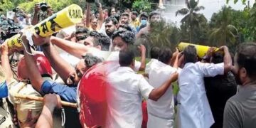 ‘കെ റെയിൽ വരും കേട്ടോ’… നോക്കിയിരിക്കാൻ തുടങ്ങിയിട്ട് നാലുവർഷമായി സർക്കാരെ, ജ്യോതിയും വന്നില്ല, തീയും വന്നില്ല!! ഇട്ട കുറ്റികളെല്ലാം നാട്ടുകാർ പറിച്ച് പള്ളേലും കളഞ്ഞു… പഴയ കെ റെയിൽ പോലെയാകുമോ ബാലഗോപാൽ സാറെ RRTS എന്ന് ഓമനപ്പേരിട്ട 100 കോടിയുടെ ഈ പുതിയ റെയിൽ