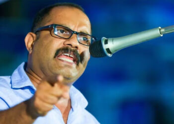 സിപിഎം കുറേ കാലം തന്നെ ആർഎസ്എസ് ആക്കാൻ നോക്കി,  ഇപ്പോൾ ഐഎസ് ആക്കാനുള്ള ശ്രമത്തിലാണ്, ഉഗ്രവിഷമുള്ള ഐറ്റങ്ങൾ മുന്നിൽ വന്ന്  പത്തി വിടര്‍ത്തിയിട്ട് പേടിച്ചിട്ടില്ല, പിന്നല്ലേ  എ കെ ജി സെന്ററിൽ വിരിയെച്ചെടുത്ത നീർക്കോലികുഞ്ഞുങ്ങളും തേളും പഴുതാരയും!!!  എ കെ ബാലനും സജി ചെറിയാനും പറഞ്ഞ ചീഞ്ഞ വര്‍ഗീയതയുടെ നാറ്റം ഒരിക്കലും പോകില്ല-കെ എം ഷാജി