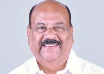 പാലായിൽ യുഡിഎഫിന് ഒരു സ്ഥാനാർത്ഥിയായിരിക്കും ഉണ്ടാവുക, അത് മാണി സി കാപ്പൻ ആയിരിക്കും, ജോസ് കെ മാണിക്ക് പാലാ കൊടുക്കണം എന്ന് നേതാക്കൾ ആരും പറഞ്ഞിട്ടില്ല, ജോസ് കെ മാണി കോപ്രായം കാണിക്കുന്നയാൾ, തെരഞ്ഞെടുക്കുന്ന എല്ലാ സ്ഥാനങ്ങളും പാതി വഴിയിൽ രാജിവെക്കും. കേരള കോൺഗ്രസ് എമ്മിനെ യുഡിഎഫിൽ കൊണ്ടുവരാൻ മുന്നണിയിൽ ചർച്ച നടന്നിട്ടില്ല