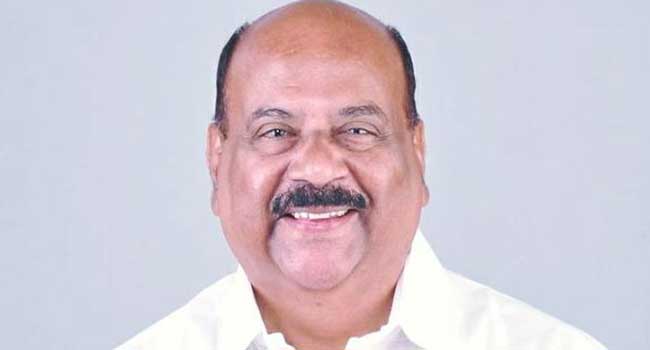 പാലായിൽ യുഡിഎഫിന് ഒരു സ്ഥാനാർത്ഥിയായിരിക്കും ഉണ്ടാവുക, അത് മാണി സി കാപ്പൻ ആയിരിക്കും, ജോസ് കെ മാണിക്ക് പാലാ കൊടുക്കണം എന്ന് നേതാക്കൾ ആരും പറഞ്ഞിട്ടില്ല, ജോസ് കെ മാണി കോപ്രായം കാണിക്കുന്നയാൾ, തെരഞ്ഞെടുക്കുന്ന എല്ലാ സ്ഥാനങ്ങളും പാതി വഴിയിൽ രാജിവെക്കും. കേരള കോൺഗ്രസ് എമ്മിനെ യുഡിഎഫിൽ കൊണ്ടുവരാൻ മുന്നണിയിൽ ചർച്ച നടന്നിട്ടില്ല