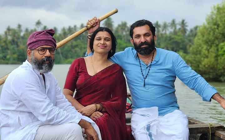 “നാല്പതുകളിലെ പ്രണയം” പ്രദർശനത്തിന്.