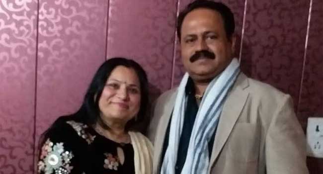 ഭർത്താവിനെ കൊന്ന കേസിൽ പ്രധാന സാക്ഷി, പേര് ചോദിച്ച് ആളിതുതന്നെയെന്ന് ഉറപ്പിച്ചു, പിന്നാലെ തെളിവു നശിപ്പിക്കാൻ നടുറോഡിൽ യുവതിയെ വെടിവച്ചു കൊലപ്പെടുത്തി, എന്റെ അച്ഛനെ കൊലപ്പെടുത്തിയ കേസിലെ ചില പ്രതികൾ തിഹാർ ജയിലിലുണ്ട്, എന്നിട്ടും അവർ കുറ്റകൃത്യങ്ങൾ ആസൂത്രണംചെയ്യുന്നുസ അമ്മയുടെ കൊലപാതകം ആസൂത്രണംചെയ്തതും നടപ്പാക്കിയതും ഭാരത് യാദവാണ്- മരിച്ച ദമ്പതികളുടെ മകൾ