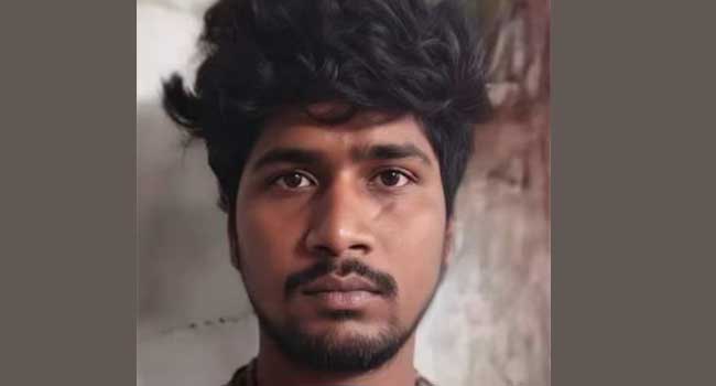 പ്രസവിച്ചു കിടക്കുന്ന സുഹൃത്തായ യുവതിയെ കാണാനെത്തിയ കൊലക്കേസ് പ്രതിയെ യുവതിയുടെ ഭർത്താവും സുഹൃത്തുക്കളും വെട്ടിക്കൊലപ്പെടുത്തി, കൊല കുട്ടി മരിച്ചതറിഞ്ഞ് പ്രസവ വാർഡിയിൽ കാണാനെത്തിയപ്പോൾ