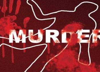 മാനസിക ദൗർബല്യമുള്ള മകനോട് പിതാവിന്റെ കൊടും ക്രൂരത, അച്ഛനും സഹോദരനും ചേർന്നു യുവാവിനെ കട്ടിലിൽ പിടിച്ചുകിടത്തി കെട്ടിയിട്ടു, കണ്ണിൽ മുളകുപൊടി ഇട്ടു, കമ്പിവടിക്ക് തലയ്ക്ക് അടിച്ചു, മൂന്നാമത്തെ അടിയിലാണ് തല പൊട്ടി ചോര വന്നതെന്ന് പിതാവ്