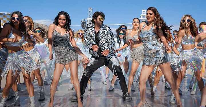 സ്റ്റൈലിഷ് ആൻഡ് എനർജറ്റിക്, ‘ഔവ്വ ഔവ്വ നാച്ചെ നാച്ചെ’ ഗാനത്തിന് ചടുലമായ ചുവടുകളുമായി പ്രഭാസും താരറാണിമാരും! ‘രാജാസാബ്’ ജനുവരി 9ന് തിയേറ്ററുകളിൽ