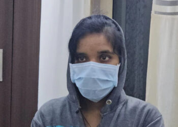 പ്രണയ ബന്ധം എതിര്‍ത്തതിലുള്ള വൈരാഗ്യം,  രാത്രി ഭക്ഷണം കഴിച്ച് കിടന്ന മാതാപിതാക്കളെ  ഉയര്‍ന്ന ഡോസ് മരുന്ന് കുത്തി വച്ച് കൊന്ന് മകള്‍, കൊല ചെയ്യാന്‍ ആശുപത്രിയില്‍ നിന്ന് കവര്‍ന്നത് നാല് കുപ്പി മരുന്നുകള്‍, നഴ്സായ 20കാരി അറസ്റ്റില്‍