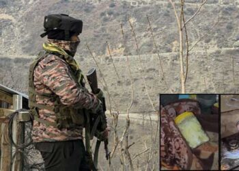 ഇതല്ല ഇതിനപ്പുറം ചാടിക്കടന്നവരാണ് ഇന്ത്യൻ സേന പാക്കിസ്ഥാനേ… പുറത്തുനിന്ന് കാണാൻ കഴിയാത്തവിധം കല്ലുകൾ നിരത്തി നിർമിച്ച ബങ്കർ, മാസങ്ങളോളം കഴിക്കാൻ ആവശ്യമായ ഭക്ഷണസാധനങ്ങൾ, ​ഗ്യാസ് കണക്ഷൻ, ഫുൾ സെറ്റപ്പിൽ ജെയ്‌ഷെ ഭീകരർ, പാക് ഭീകരരുടെ ഒളിത്താവളം തകർത്ത് ഇന്ത്യ, തെരച്ചിൽ റിപ്പബ്ലിക്കിനോടനുബന്ധിച്ച് അതിർത്തിവഴി ഭീകരരെ കടത്തി വിടാൻ ശ്രമമെന്ന റിപ്പോർട്ടിന്റെ അടിസ്ഥാനത്തിൽ