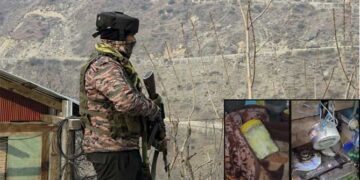 ഇതല്ല ഇതിനപ്പുറം ചാടിക്കടന്നവരാണ് ഇന്ത്യൻ സേന പാക്കിസ്ഥാനേ… പുറത്തുനിന്ന് കാണാൻ കഴിയാത്തവിധം കല്ലുകൾ നിരത്തി നിർമിച്ച ബങ്കർ, മാസങ്ങളോളം കഴിക്കാൻ ആവശ്യമായ ഭക്ഷണസാധനങ്ങൾ, ​ഗ്യാസ് കണക്ഷൻ, ഫുൾ സെറ്റപ്പിൽ ജെയ്‌ഷെ ഭീകരർ, പാക് ഭീകരരുടെ ഒളിത്താവളം തകർത്ത് ഇന്ത്യ, തെരച്ചിൽ റിപ്പബ്ലിക്കിനോടനുബന്ധിച്ച് അതിർത്തിവഴി ഭീകരരെ കടത്തി വിടാൻ ശ്രമമെന്ന റിപ്പോർട്ടിന്റെ അടിസ്ഥാനത്തിൽ