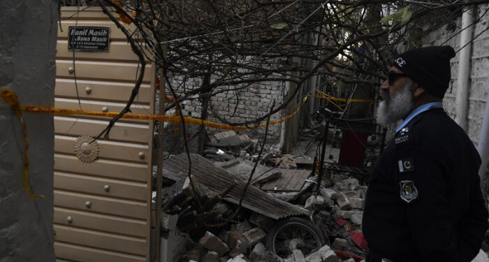 അതിഥിയായി വിവാഹവീട്ടില്‍ കയറിപ്പറ്റി, പിന്നാലെ ചാവേറാക്രമണം, പാകിസ്ഥാനില്‍ വിവാഹചടങ്ങിനിടെ ഏഴ് പേര്‍ കൊല്ലപ്പെട്ടു,  25 പേരുടെ നില അതീവ ഗുരുതരം