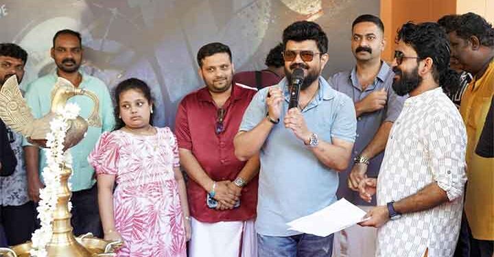 പോലീസ് വേഷത്തിൽ സൈജു കുറുപ്പ് എത്തുന്ന ആരം പൂജ ചടങ്ങുകൾ നടന്നു; ചിത്രീകരണത്തിന് തുടക്കം