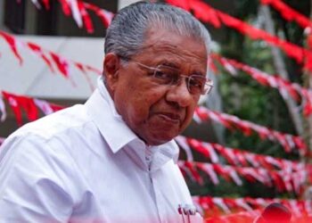 മൂന്നാം പിണറായി സർക്കാരിന്റെ ഉദയത്തിനായി… അല്ലെങ്കിൽ അവസാന ജീവൻ രക്ഷയ്ക്കായി ഒരു കൈകൂടി നോക്കാൻ പിണറായി… ഇത്തവണ എംഎൽഎമാരും മന്ത്രിമാരും അണിയറയിൽ!! യോദ്ധാക്കളായി കളത്തിലിറങ്ങുക കർമ്മസേനാംഗങ്ങൾ എന്നു പേരിട്ടുവിളിക്കുന്ന പാവങ്ങൾ, ലക്ഷ്യം 10 കൊല്ലത്തെ സർക്കാരിന്റെ ഭരണനേട്ടങ്ങൾ നേരിട്ട് ജനങ്ങളിലെത്തിക്കുക