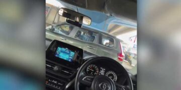 കാർന്നോമ്മാർക്ക് അടുപ്പിലും ആകാല്ലേ… പോലീസ് സ്റ്റേഷനു മുന്നിൽ നിർത്തിയിട്ട കാറിലിരുന്ന് വെള്ളമടിക്കുന്ന 6 പോലീസുകാരുടെ ദൃശ്യങ്ങൾ പുറത്ത്, വെള്ളമടിച്ചശേഷം അതേ വാഹനത്തിൽ നേരെ വിവാഹ സൽക്കാര വേദിയിലേക്ക്, പിന്നാലെ ഡ്യൂട്ടിക്കും കയറി!! അന്വേഷണത്തിന് ഉത്തരവിട്ട് സ്പെഷ്യൽ ബ്രാഞ്ച് എസ്പി