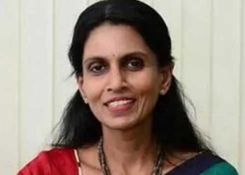 പക വീട്ടിയതോ? സ്റ്റാൻഡിങ് കമ്മിറ്റി തെരഞ്ഞെടുപ്പിൽ ബാലറ്റിൽ ഒപ്പിടാതെ ആർ, ശ്രീലേഖ, വോട്ട് അസാധുവായി, സാധാരണക്കാരെങ്കിൽ ഓക്കെ, സംസ്ഥാനത്തെ ഉന്നത പോലീസ് ഉദ്യോഗസ്ഥയായിരുന്ന ഒരാൾ ബാലറ്റിൽ ഒപ്പിടാൻ മറന്നുപോയത് സ്വാഭാവികമല്ല- പ്രതിപക്ഷം