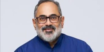 സ്വര്ണക്കൊള്ളയ്ക്കു പിന്നില് സിപിഎം കുറുവസംഘം, തന്ത്രിയുടെ അറസ്റ്റ് ജനങ്ങളുടെ ശ്രദ്ധ തിരിക്കാന്, മന്ത്രിയെ ചോദ്യം ചെയ്തിട്ടും എന്തുകൊണ്ട് അറസ്റ്റ് ചെയ്യുന്നില്ല ? സ്വര്ണം സംരക്ഷിക്കേണ്ടത് തന്ത്രിയല്ല ദേവസ്വം ബോര്ഡാണ്, മകരവിളക്കിന് പ്രതിഷേധ സമരം സംഘടിപ്പിക്കുമെന്ന് രാജീവ് ചന്ദ്രശേഖര്