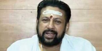 പോറ്റിക്കു അടിച്ചുമാറ്റാനുള്ള വഴിവെട്ടിയതു തന്ത്രി…തന്ത്രിയെ കുരുക്കി പോറ്റി!! ഉണ്ണികൃഷ്ണൻ പോറ്റി സ്വർണം അടിച്ചുമാറ്റിയ വിവരം തന്ത്രിക്ക് അറിയാമായിരുന്നു, തന്ത്രി നൽകിയ സ്പോൺസർഷിപ്പ് അനുമതികൾ സംശയാസ്പദം, പോറ്റിക്കു ലഭിച്ച ലാഭത്തിൻറെ പങ്ക് തന്ത്രിയും കൈപ്പറ്റി? ശബരിമല സ്വർണക്കൊള്ളയിൽ കണ്ഠരര് രാജീവര് അറസ്റ്റിൽ