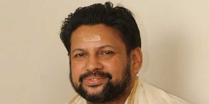 വെള്ളപ്പൊക്കത്തിൽ കുറച്ചുപണം നഷ്ടമായിട്ടുണ്ടെന്ന് തന്ത്രി, തിരുവല്ലയിലെ പൊട്ടിയ ബാങ്കിലിട്ട് തന്ത്രിക്ക് നഷ്ടമായത് ഒന്നും രണ്ടും രൂപയല്ല രണ്ടരക്കോടിയെന്ന് എസ്ഐടിയുടെ കണ്ടെത്തൽ… കോടികൾ നഷ്ടമായിട്ടും കണ്ഠര് രാജീവര് ഒരിടത്തും പരാതി നൽകാത്തതിൽ ദുരൂഹത, എല്ലാം തോണ്ടിപ്പുറത്തിടാനൊരുങ്ങി എസ്ഐടി