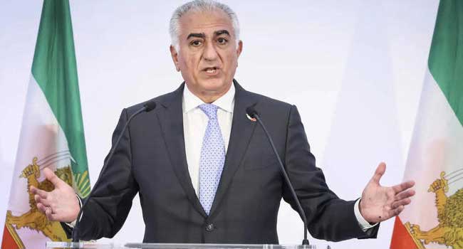 ഇറാൻ കലുഷിതം!! ‘ലക്ഷ്യം വെറും പ്രതിഷേധമല്ല, നഗര കേന്ദ്രങ്ങൾ കൈപ്പിടിയിലാക്കുക, പ്രതിഷേധങ്ങൾ രൂക്ഷമായ സാഹചര്യത്തിൽ ഞാൻ അവിടെ വേണം’- പ്രവാസ ജീവിതം അവസാനിപ്പിക്കുന്നതായി സൂചന നൽകി മുൻ ഇറാൻ കിരീടാവകാശി!! അമേരിക്കയ്ക്ക് മരണം’ മുദ്രാവാക്യങ്ങൾ മുഴങ്ങുന്ന ദൃശ്യങ്ങൾ ടിവിയിൽ സംപ്രേഷണം ചെയ്ത് ഖാമനെയി