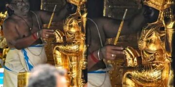 ശബരിമല സ്വർണക്കൊള്ളയുടെ കണ്ണികൾ വലുതാകുന്നു, സംശയത്തിന്റെ കണ്ണുകൾ മറ്റു മൂന്നുപേരിലേക്ക് കൂടി… തെളിവുകൾ ഓരോന്നും മറനീക്കി കൺമുന്നിൽ തെളിയുന്നു, ഇതുവരെയുള്ള അറസ്റ്റുകൾ മഞ്ഞുമലയുടെ ഒരറ്റം മാത്രമോ?