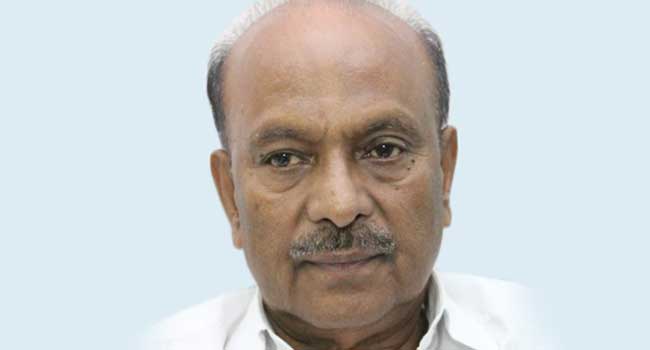 കേസെടുത്തപ്പോൾ മുതൽ ആശുപത്രിയിൽ പോയി കിടക്കുകയാണല്ലോ, ഒരു ഉന്നത പോലീസ് ഉദ്യോഗസ്ഥന്റെ അച്ഛനല്ലേ, എന്തൊക്കെ അസംബന്ധങ്ങളാണ് സംസ്ഥാനത്ത് നടക്കുന്നത്… ഹൈക്കോടതിയുടെ വിമർശനം കൊള്ളേണ്ടിടത്ത് കൊണ്ടു, കെ പി ശങ്കരദാസ് അറസ്റ്റിൽ!! അറസ്റ്റ് ചെയ്തത് ഐസിയുവിൽ നിന്ന് റൂമിലേക്ക് മാറ്റിയയുടൻ