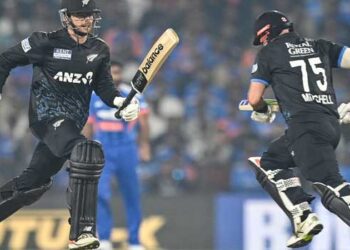 അവന്മാരെ തറപറ്റിക്കാൻ ഇരുന്നൂറും ഇരുന്നൂറ്റിപത്തുമൊന്നും അടിച്ചാൽ പോരാ, ഒരു 300 എങ്കിലും സ്കോർ ചെയ്യേണ്ടിവരും…അതിനായി ഞങ്ങൾ കുറച്ചുകൂടി നന്നായി കളിക്കേണ്ടി (വിയർക്കേണ്ടി) വരും- മിച്ചൽ സാന്റ്നർ