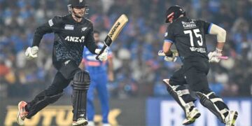 അവന്മാരെ തറപറ്റിക്കാൻ ഇരുന്നൂറും ഇരുന്നൂറ്റിപത്തുമൊന്നും അടിച്ചാൽ പോരാ, ഒരു 300 എങ്കിലും സ്കോർ ചെയ്യേണ്ടിവരും…അതിനായി ഞങ്ങൾ കുറച്ചുകൂടി നന്നായി കളിക്കേണ്ടി (വിയർക്കേണ്ടി) വരും- മിച്ചൽ സാന്റ്നർ