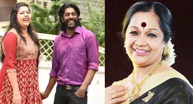 ‘പിണ്ഡോദരി മോളെ, നിന്നെ ഏതേലും പൊതുവേദിയിൽ വച്ച് ഞാൻ കാണും… അന്നു നീ നിന്റെ ഭർത്താവ് പെണ്ണ് കേസിൽ പെട്ടതിനേക്കാൾ കൂടുതൽ വിഷമിക്കും, എനിക്ക് എതിരെ നീ ഇട്ട വീഡിയോ ഞാൻ സൂക്ഷിച്ചു വച്ചിട്ടുണ്ട്, തത്ക്കാലം ഇത് ഇരിക്കട്ടെ… ഓട്ടം തുള്ളൽ പഠിച്ച ഒരുത്തിയുണ്ട്, വീർത്ത കവിളും ആകപ്പാടെ ഉരുണ്ടിരിക്കുന്ന ഒരുത്തി… നീ എന്റെ കേസിന്റെ സമയത്ത് എനിക്കിട്ടങ്ങു പൂശി, എനിക്കൊരു അവസരം കിട്ടും… നടി സ്നേഹയ്ക്കെതിരെ കലാമണ്ഡലം സത്യഭാമ