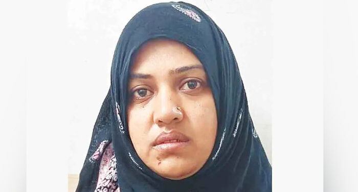 കണ്ണില്ലാ ക്രൂരത… അഞ്ചുവയസുകാരിയെ ചട്ടുകം ചൂടാക്കി പൊള്ളിച്ച് രണ്ടാനമ്മ, കുട്ടിയുടെ ശരീരമാസകലം പൊള്ളലേറ്റ പാടുകള്‍