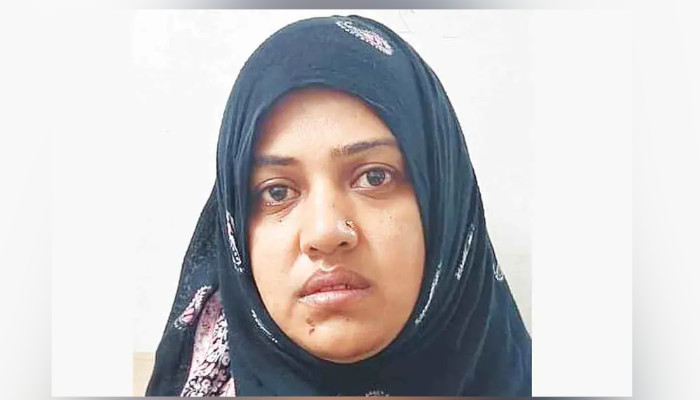 കണ്ണില്ലാ ക്രൂരത… അഞ്ചുവയസുകാരിയെ ചട്ടുകം ചൂടാക്കി പൊള്ളിച്ച് രണ്ടാനമ്മ, കുട്ടിയുടെ ശരീരമാസകലം പൊള്ളലേറ്റ പാടുകള്