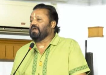 ‘കേരളത്തിൽ എയിംസ് വരും മറ്റേ മോനേ’… സിനിമാ സ്റ്റൈലിൽ അധിക്ഷേപം തട്ടിവിട്ട് സുരേഷ് ഗോപി!! പുച്ഛം കാണും, പുച്ഛിച്ചോട്ടെ അത് അവരുടെ ഡിഎൻഎയാണ്, അതവർ ചെയ്തു കൊണ്ടേയിരിക്കട്ടേ… ഇത്രയും അടിതെറ്റിക്കിടക്കുന്ന ചവിട്ടിത്തേക്കപ്പെട്ട് കിടക്കുന്ന രാഷ്ട്രീയ പരമായി വഞ്ചിക്കപ്പെട്ട പ്രതലം, പ്രദേശം, അവിടുത്തെ ‘പ്രജകൾ’ അവർക്കരുഗ്രഹമായി തീരണം എന്നു 2015 ൽ മോദിജിയോട് പറഞ്ഞിരുന്നു’…