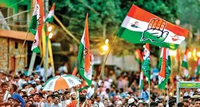 ആദ്യം പ്രഖ്യാപിക്കുക സിറ്റിങ് സീറ്റുകളിലും തർക്കമില്ലാത്ത ഇടങ്ങളിലേയും സ്ഥാനാർത്ഥികളെ, ഫെബ്രുവരി പകുതിയോടെ മുഴുവൻ സ്ഥാനാർത്ഥികളേയും പ്രഖ്യാപിക്കും… ചൊവ്വ, ബുധൻ ദിവസങ്ങളിലായി മധുസൂദൻ മിസ്ത്രി കേരളത്തിൽ, പിന്നാലെ രാഷ്ട്രീയ സാഹചര്യം വിലയിരുത്താൻ എഐസിസി നിരീക്ഷകരുമെത്തും!! കനഗോലു റിപ്പോർട്ടും സ്ഥാനാർത്ഥി നിർണ്ണയത്തിൽ മാനദണ്ഡം