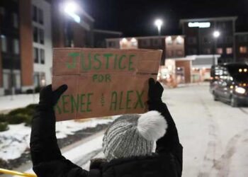 തൊടുന്നതെല്ലാം ചെന്നെത്തുന്നത് ആനമണ്ടത്തരത്തിൽ!! ട്രംപിന്റെ കുടിയേറ്റ വേട്ട തിരിച്ചടി നൽകും? മിന്നിയാപ്പോളിസ് അക്രമം മിഡ്‌ടേം തെരഞ്ഞെടുപ്പിനെ ബാധിക്കുമെന്ന ആശങ്കയിൽ റിപ്പബ്ലിക്കൻ ക്യാമ്പ്… സർവേ റിപ്പോർട്ടുകൾ‍ക്ക് നേരെ മുഷ്ടി ചുരുട്ടി അമേരിക്കൻ പ്രസിഡന്റ്, വ്യാജ സർവേകൾക്കെതിരെ കേസുകൊടുക്കുമെന്ന് ഭീഷണി…