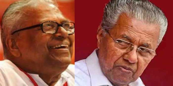 മധുരിച്ചിട്ട് ഇറക്കാനും വയ്യ, കയിച്ചിട്ടു തുപ്പാനും വയ്യാതെ വിഎസിന്റെ പത്മ പുരസ്കാരം… അനുകൂലിച്ചാൽ നാളിതുവരെ കൈമാറി വന്നിരുന്ന തത്വചിന്തകളുടെ ലംഘനമാകും, ഇനി എതിർത്താലോ ഇന്ന് ജീവിച്ചിരിപ്പില്ലാത്ത ഒരു വ്യക്തിയെ രാജ്യം ആദരിക്കുന്നതിനെ എതിർക്കാൻ പാർട്ടിക്ക് എന്തധികാരം? ചോദ്യം വന്നാൽ ഉത്തരം മുട്ടും…വെട്ടിലായി പിണറായിയും സിപിഎമ്മും