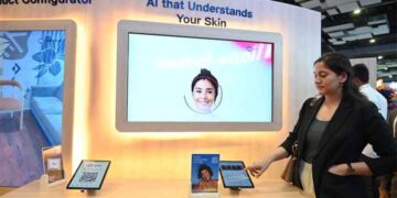 ഡിജിറ്റല് വാര്ഡ്രോബും ചര്മ്മസംരക്ഷണവും; എഐ സമ്മിറ്റിലെ ജിയോ പവിലിയന് പുതുവിപ്ലവത്തിന്റെ സൂചന ഫാഷന്, ബ്യൂട്ടി വ്യവസായം എങ്ങനെ ഡാറ്റ അധിഷ്ഠിതമാക്കാമെന്നതിന്റെ മികച്ച ഉദാഹരണമായിരുന്നു എഐ ഇന്ത്യ സമ്മിറ്റിലെ ജിയോ പവിലിയന്