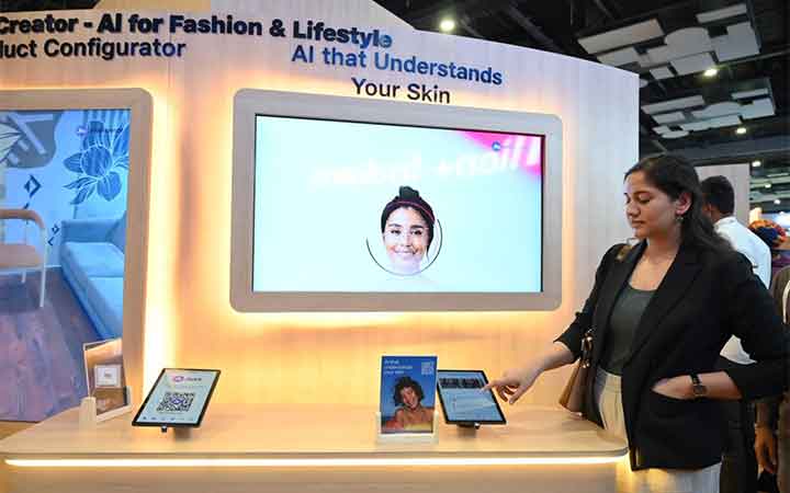 ഡിജിറ്റല് വാര്ഡ്രോബും ചര്മ്മസംരക്ഷണവും; എഐ സമ്മിറ്റിലെ ജിയോ പവിലിയന് പുതുവിപ്ലവത്തിന്റെ സൂചന ഫാഷന്, ബ്യൂട്ടി വ്യവസായം എങ്ങനെ ഡാറ്റ അധിഷ്ഠിതമാക്കാമെന്നതിന്റെ മികച്ച ഉദാഹരണമായിരുന്നു എഐ ഇന്ത്യ സമ്മിറ്റിലെ ജിയോ പവിലിയന്