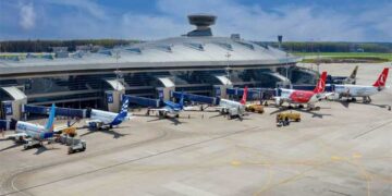 ഒരു മണിക്കൂറിനുള്ളിൽ റഷ്യ വെടിവെച്ചിട്ടത് 11 യുക്രെയ്ൻ ഡ്രോണുകൾ!! മോസ്കോയിലെ നാല് അന്താരാഷ്ട്ര വിമാനത്താവളങ്ങൾ അടച്ചു, യുക്രൈൻ ഡ്രോൺ ആക്രമണം തുടർക്കഥയാക്കുകയാണ്- റഷ്യ… മറുപണി കൊടുത്ത് റഷ്യയും- യുക്രെയ്ൻ നഗരങ്ങളിലേക്ക് മിസൈലുകളും ഡ്രോണുകളും ഉപയോഗിച്ച് വ്യാപക ആക്രമണം