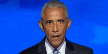 ‘അന്യ​ഗ്രഹ ജീവികളുണ്ടെന്നത് യാഥാർത്ഥ്യമാണ്; അവയെ ഭൂ​ഗർഭ രഹസ്യത്താവളങ്ങളിൽ ഒളിപ്പിച്ചിട്ടുണ്ടെന്ന വാദം തെറ്റാണ്, അതൊരിക്കലും സാധ്യമല്ല,അമേരിക്കൻ പ്രസിഡന്റിൽ നിന്ന് പോലും മറച്ചുവയ്ക്കാനാവുന്ന വലിയ ഗൂഢാലോചന നടക്കുന്നുണ്ടെങ്കിൽ അങ്ങനെ സംഭവിക്കാം’ – ഒബാമ