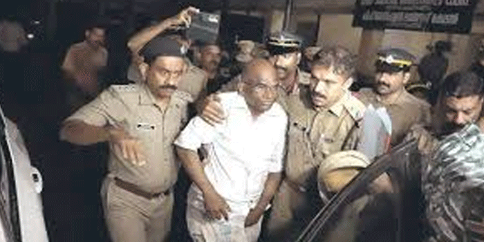 സ്വർണക്കൊള്ള: ദേവസ്വം മുൻ കമ്മീഷ്ണർ എൻ. വാസുവിന് ജാമ്യം കിട്ടി; കുറ്റപത്രം സമർപ്പിക്കാത്തതിനാൽ സ്വഭാവിക ജാമ്യത്തിന് അർഹത