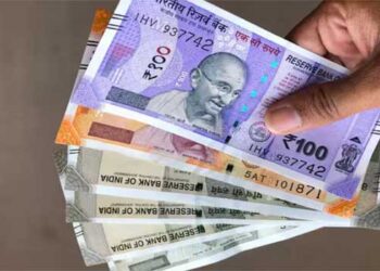 എന്റെ 1000, നിന്റെ 5000, അവരുടെ 10000.. സ്ത്രീപക്ഷ വോട്ടുകൾ നിർണായകമാവുമ്പോൾ അത് പണം നൽകി ഭരണകക്ഷികൾ അട്ടിമറിക്കുന്നോ?