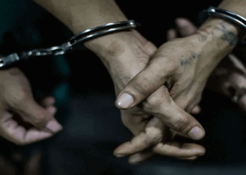 പാക്കിസ്ഥാന് കൊച്ചി കപ്പൽ ശാലയിലെ രഹസ്യങ്ങൾ ചോർത്തി നല്കി; ഒരാൾകൂടി പിടിയിൽ; അറസ്റ്റിലായവരുടെ എണ്ണം അഞ്ചായി; ഇന്ത്യൻ നാവികസേനയുടെ കപ്പലുകളുടെ രഹസ്യപട്ടിക,  തിരിച്ചറിയൽ നമ്പറുകൾ എന്നീ പ്രധാന വിവരങ്ങൾ കൈമാറി, പ്രതികൾ നേടിയത് വൻതുക