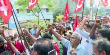 10 വർഷങ്ങൾക്ക് ശേഷം നടന്ന തെരഞ്ഞെടുപ്പ്, കോൺഗ്രസ് ബഹിഷ്കരിച്ചു!! അങ്കം സിപിഎമ്മും ബിജെപിയും തമ്മിൽ, കരുവന്നൂർ ബാങ്ക് ഭരണസമിതി തെരഞ്ഞെടുപ്പിൽ സിപിഎമ്മിന് സമ്പൂർണ്ണ ജയം