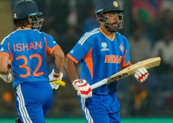 വന്നവർ വന്നവർ ഇന്ത്യയെ ഞെട്ടിക്കുകയാണല്ലോ… യുഎസിനു പിന്നാലെ നമീബിയയും!! അവസാന രണ്ട് ഓവറിൽ തെറുപ്പിച്ചത് ഇന്ത്യയുടെ 5 വിക്കറ്റുകൾ… സഞ്ജുവിന്റെ കിടിലൻ തുടക്കം, ഇഷാന്റെ വെടിക്കെട്ട്, ഏറ്റെടുത്ത് പാണ്ഡ്യ… പിന്നീടങ്ങോട്ട് വെറും ചടങ്ങുപോലെ ഇന്ത്യൻ ബാറ്റിങ് നിര- നമീബിയയ്ക്ക് 210 റൺസ് വിജലയലക്ഷ്യം